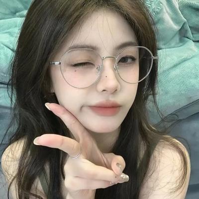 陛下,您的宠妃出道了